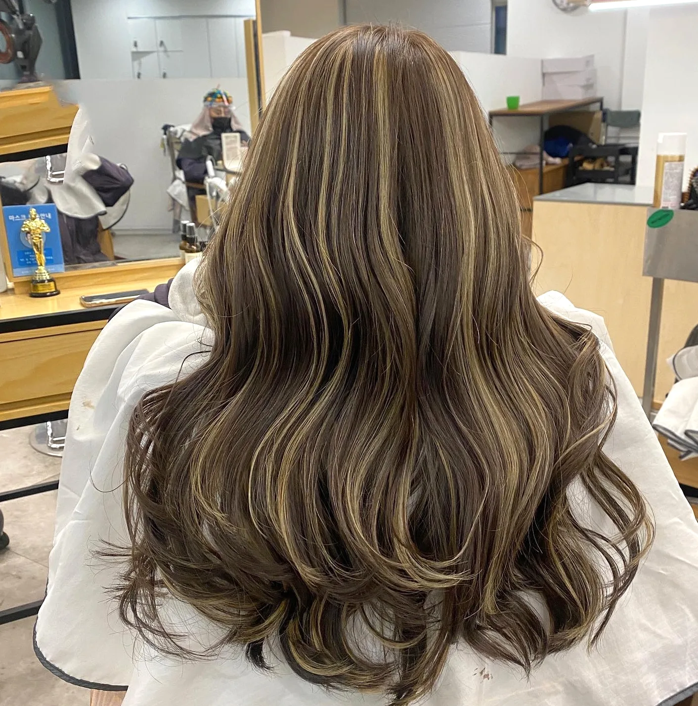 wavy layered styles Seoul - Style 4 at Korea Hair Salon Seoul