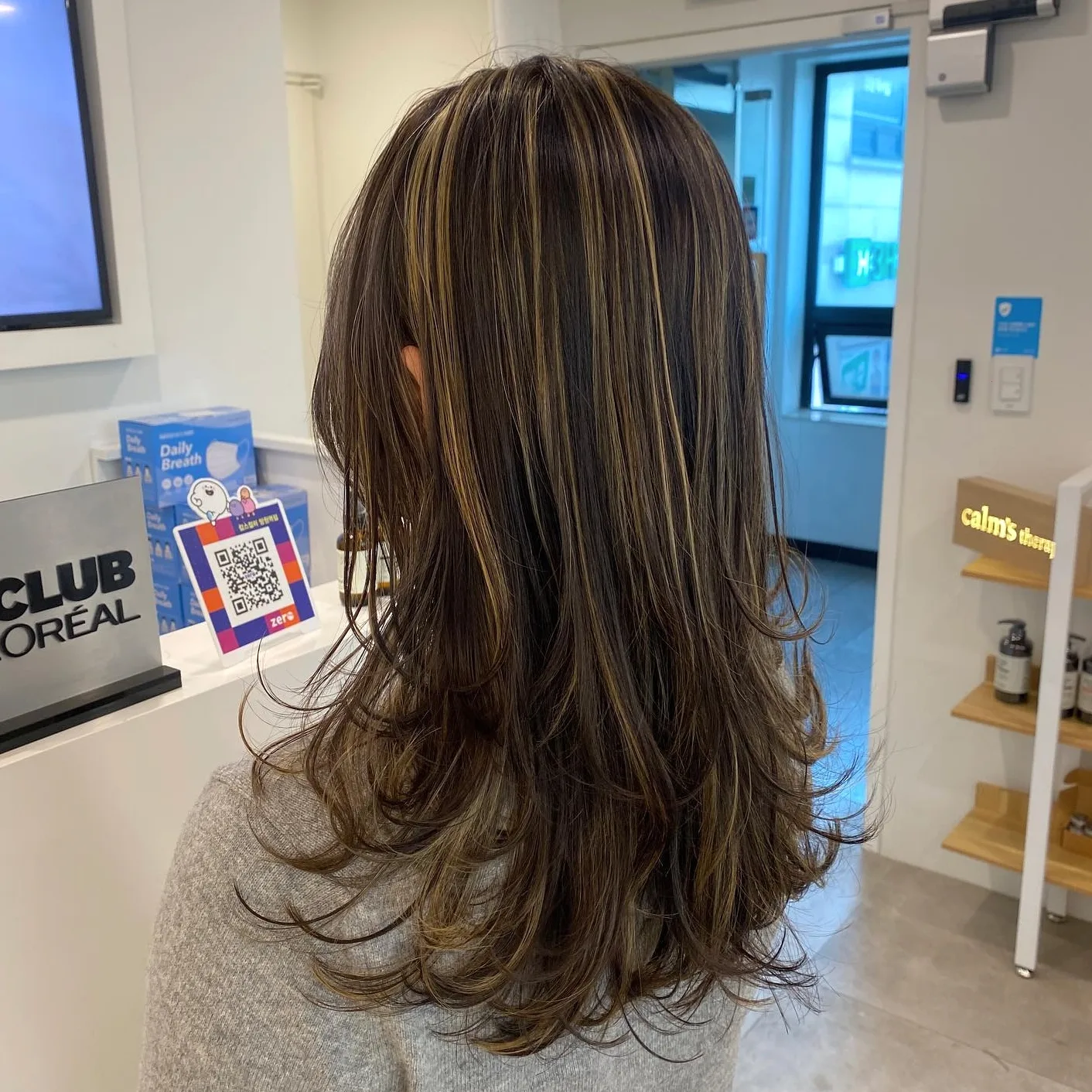 wavy layered styles Seoul - Style 6 at Korea Hair Salon Seoul