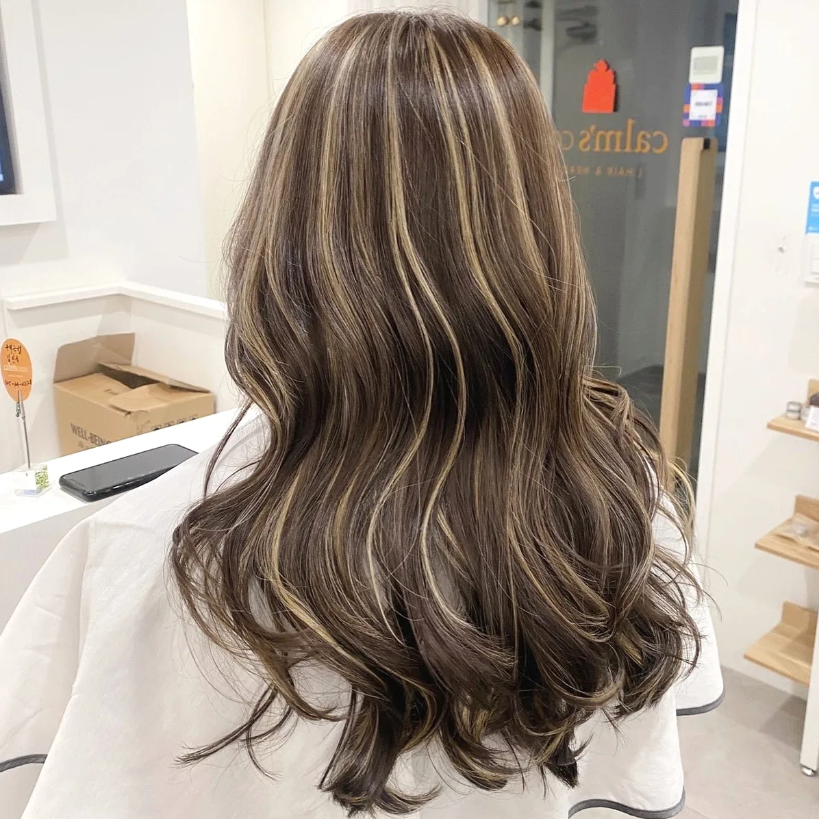 chic face-framing highlights 2026 - Style 6 at Korea Hair Salon Seoul