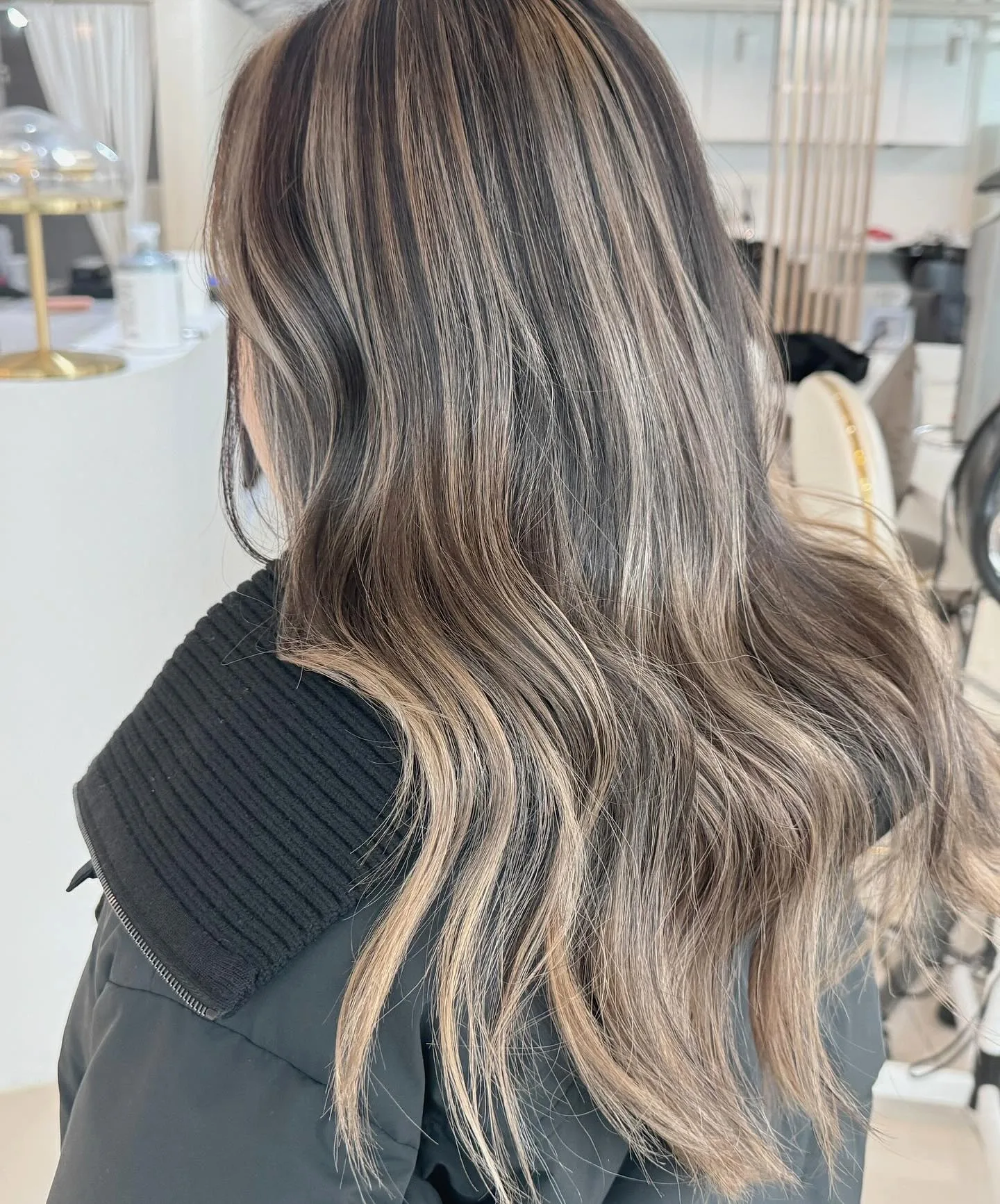 wavy balayage Seoul - Style 6 at Korea Hair Salon in Seoul, one of the best Korean hair salons for foreigners Seoul