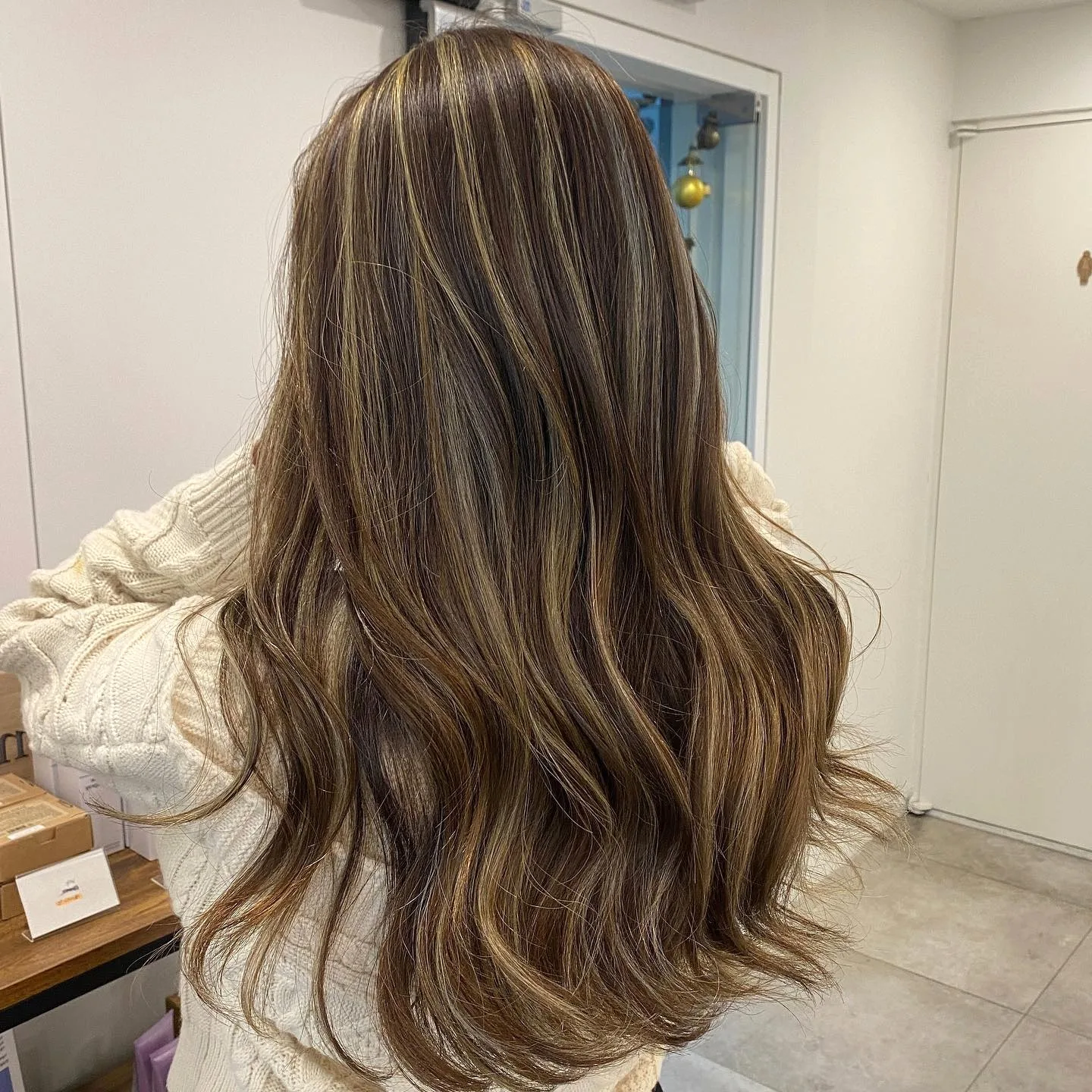 wavy balayage Seoul - Style 7 at Korea Hair Salon in Seoul, one of the best Korean hair salons for foreigners Seoul